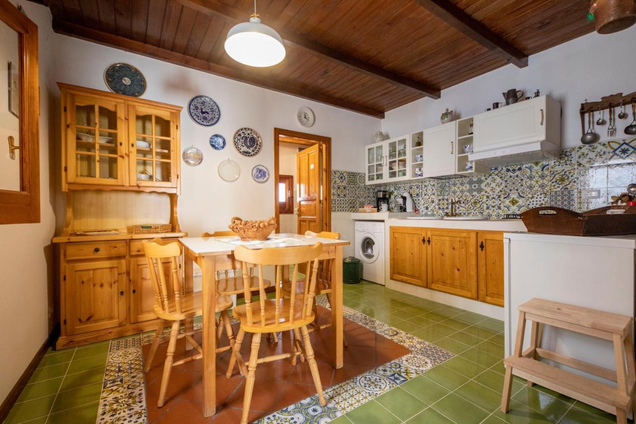 Familyholidays La Finestra Di Fronte 체팔루 외부 사진